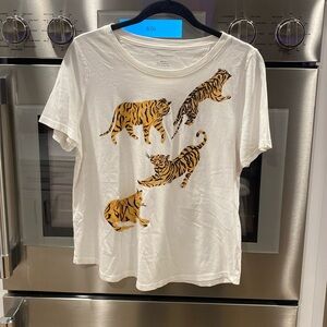 Anthropologie T-Shirt with tigers in excellent condition